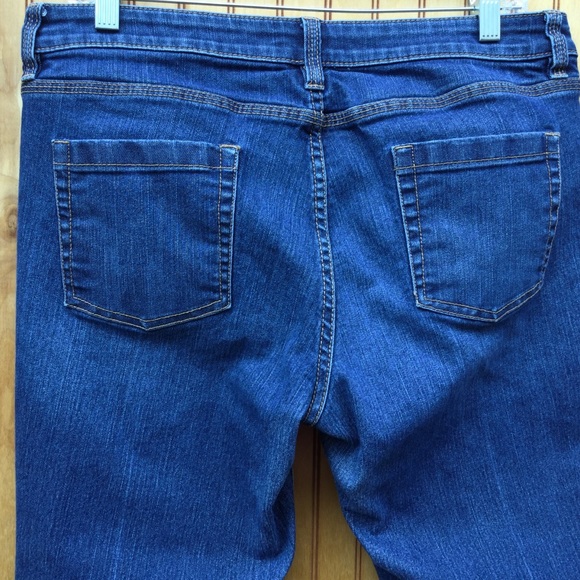 New York & Company Low Rise Bootcut Jeans Size 14P - Picture 4 of 8